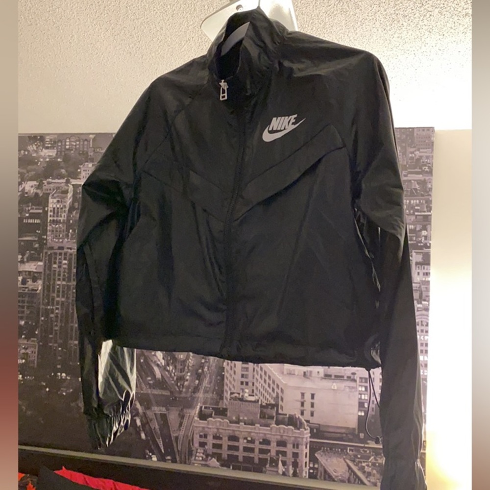 Nike windbreaker NWT